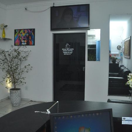 Hotel Perola Ltda Куаба Екстериор снимка