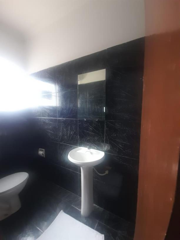 Hotel Perola Ltda Куаба Екстериор снимка